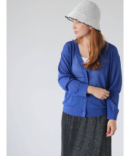 Lugnoncure(ルノンキュール)の「シアーVネックカーディガン(カーディガン/ボレロ・レディース・オフホワイト/ブルー/ブラック/イエロー・F)」の14枚目の写真