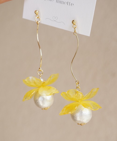 CERCA(チェルカ)の「jolie minette/フラワーパール ロング ピアス(ピアス(両耳用)・レディース・ブルーパープル/ホワイト系/ピンク系/アクア/クリア/ベージュ系/ブラウン系/ブラック/オリーブ/クリアイエロー/ラベンダー・FREE)」の9枚目の写真