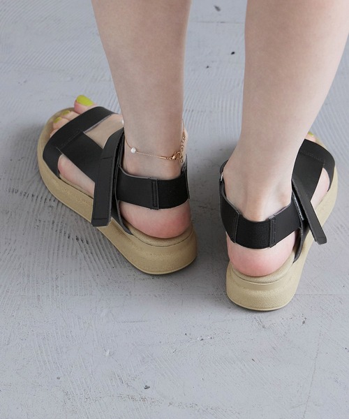 Fashion Letter（ファッションレター）の「日本製 バックゴムベルト スポーツサンダル レディース 痛くないサンダル（サンダル・レディース・シルバー/ブラック/ベージュ系その他・S/M/L/LL）」の12枚目の写真
