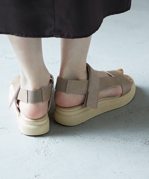 Fashion Letter（ファッションレター）の「日本製 バックゴムベルト スポーツサンダル レディース 痛くないサンダル（サンダル・レディース・シルバー/ブラック/ベージュ系その他・S/M/L/LL）」の22枚目の写真