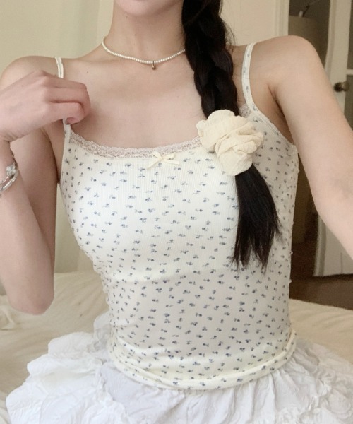 Per sist ence(パーシエンス)の「リボンレースフラワープリントブラトップ/カップ付き(キャミソール・レディース・ピンク/ブラック/オフホワイト/ブルー・FREE)」の1枚目の写真
