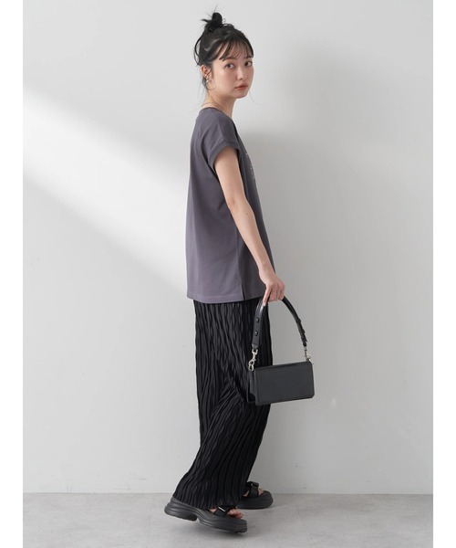 earth music&ecology（アースミュージックアンドエコロジー）の「TERRE　BATTUE　フレンチT（Tシャツ/カットソー・レディース・チャコールグレー/オフホワイト・FREE）」の11枚目の写真