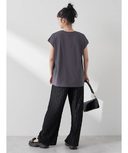 earth music&ecology（アースミュージックアンドエコロジー）の「TERRE　BATTUE　フレンチT（Tシャツ/カットソー・レディース・チャコールグレー/オフホワイト・FREE）」の12枚目の写真