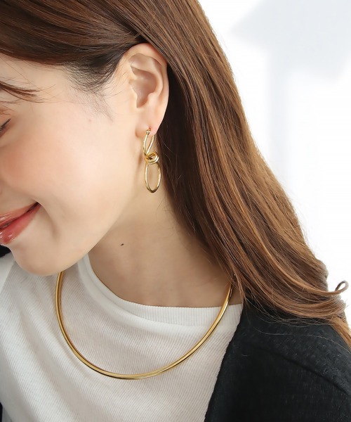 abaskdesign(アバスクデザイン)の「金属アレルギー対応 ニュアンスラインステンレスピアス(ピアス(両耳用)・レディース・ゴールド/シルバー・FREE)」の4枚目の写真