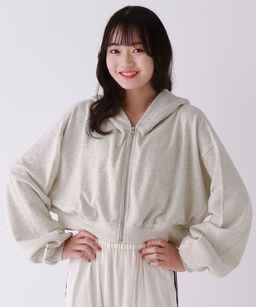 repipi armario（レピピ アルマリオ）の「ショートZIPフーディ