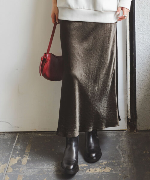 Noble（ノーブル）の「《追加》ナローAラインサテンスカート（スカート・レディース・ブラウン/ベージュ/ホワイト・FREE）」の17枚目の写真