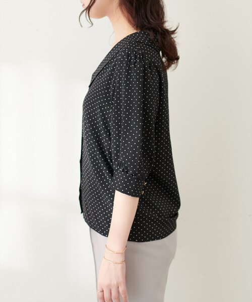 natural couture（ナチュラルクチュール）の「深V衿付きブラウス（シャツ/ブラウス・レディース・ブラック/オフホワイト/ブルー/その他1/その他2・FREE）」の20枚目の写真