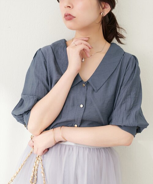 natural couture（ナチュラルクチュール）の「深V衿付きブラウス（シャツ/ブラウス・レディース・ブラック/オフホワイト/ブルー/その他1/その他2・FREE）」の3枚目の写真