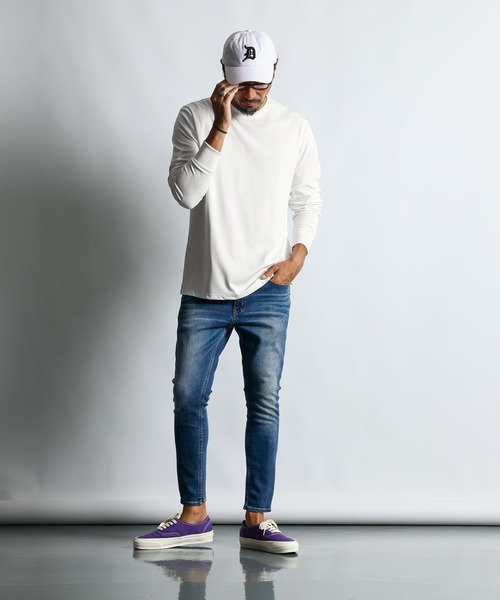 The DUFFER of ST.GEORGE（ザダファーオブセントジョージ）の「JAPAN FABRICK JEANS "UW"：国産生地 ユーズドウォッシュ ナチュラルストレッチ スキニーデニム 5ポケットジーンズ（デニムパンツ・メンズ・ライトインディゴブルー・SMALL/MEDIUM/LARGE/X-LARGE）」の3枚目の写真