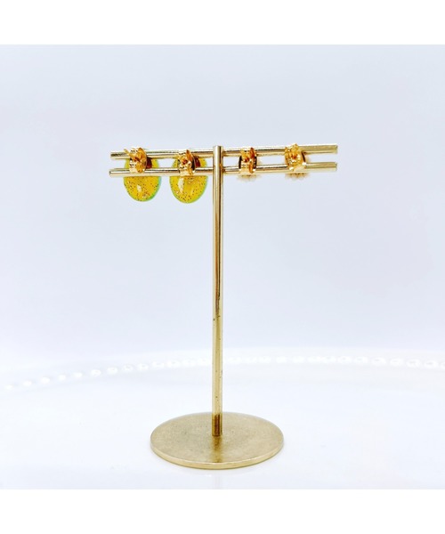 tone(トーン)の「【plumoon】ミニビジューとお花(MA)(ピアス(両耳用)・レディース・ブラウン系その他・FREE)」の4枚目の写真