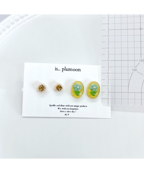 tone(トーン)の「【plumoon】ミニビジューとお花(MA)(ピアス(両耳用)・レディース・ブラウン系その他・FREE)」の6枚目の写真
