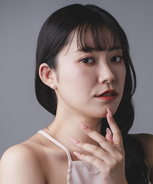 Os accessory（オズアクセサリー）の「Os　-オズ-　ジルコニア フラワー ピアスセット【金属アレルギー対応】（ピアス（両耳用）・レディース・ゴールド/シルバー・ONE SIZE）」の19枚目の写真