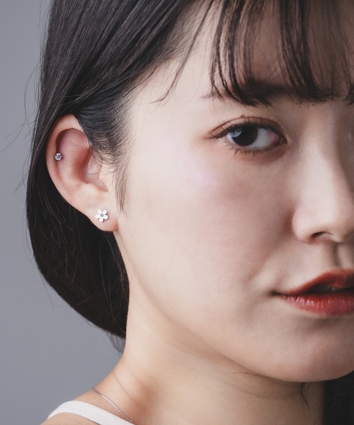 Os accessory（オズアクセサリー）の「Os　-オズ-　ジルコニア フラワー ピアスセット【金属アレルギー対応】（ピアス（両耳用）・レディース・ゴールド/シルバー・ONE SIZE）」の18枚目の写真