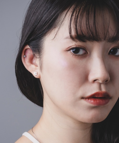 Os accessory（オズアクセサリー）の「Os　-オズ-　ジルコニア フラワー ピアスセット【金属アレルギー対応】（ピアス（両耳用）・レディース・ゴールド/シルバー・ONE SIZE）」の17枚目の写真