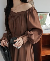 SHIENAS（シエナス）の「オフショルダー長袖ロングワンピース（ワンピース）」