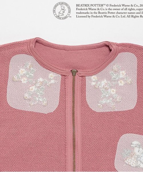 petit main(プティマイン)の「【ピーターラビット】苺刺繍ZIPカーデ(カーディガン/ボレロ・キッズ・アイボリー/ピンク/ブルー・120cm/110cm/100cm/90cm/80cm/130cm)」の6枚目の写真