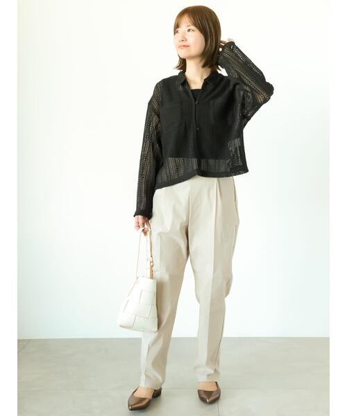 Lugnoncure（ルノンキュール）の「ラッセルレースシャツ（シャツ/ブラウス・レディース・オフホワイト/チャコールグレー/ブラック・F）」の5枚目の写真