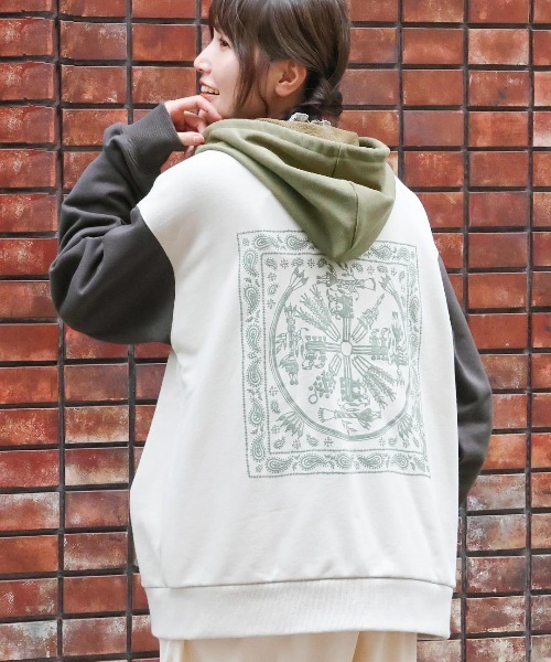 チチカカ（チチカカ）の「イェイプリントスウェットジップパーカー（パーカー・レディース・その他1/トップグレー/チャコールグレー・FREE）」の3枚目の写真