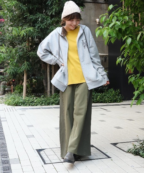 チチカカ（チチカカ）の「イェイプリントスウェットジップパーカー（パーカー・レディース・その他1/トップグレー/チャコールグレー・FREE）」の7枚目の写真