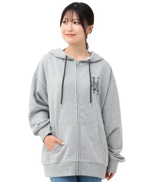 チチカカ（チチカカ）の「イェイプリントスウェットジップパーカー（パーカー・レディース・その他1/トップグレー/チャコールグレー・FREE）」の12枚目の写真