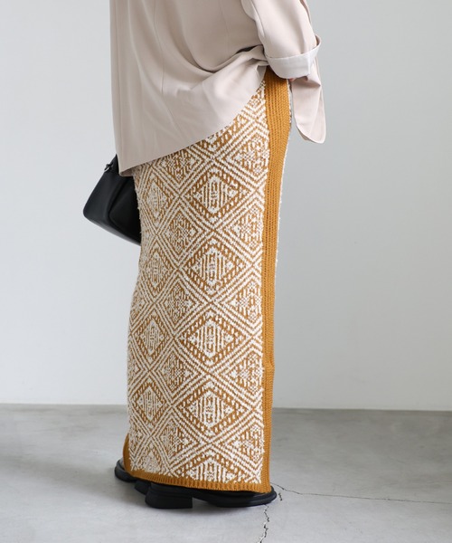select MOCA(セレクトモカ)の「ジャカードダイヤ柄ニットスカート(スカート・レディース・ブラック/マスタード・MEDIUM/LARGE)」の19枚目の写真