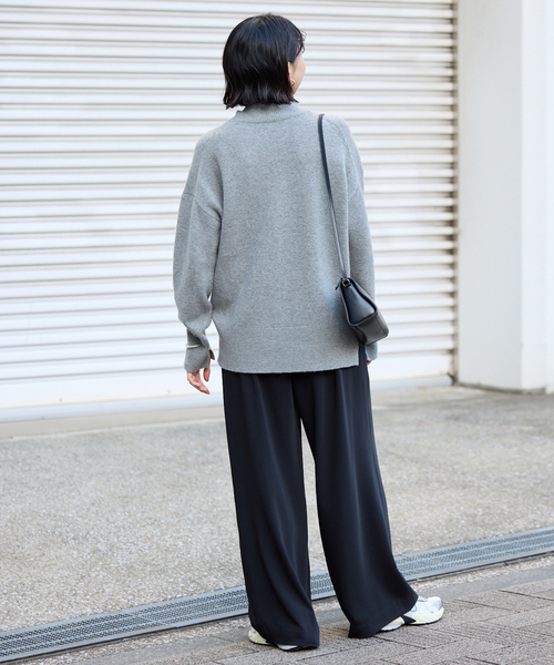 SLOBE IENA（スローブイエナ）の「タックワイドイージーパンツ（その他パンツ・レディース・ブラック/ネイビー・36/38）」の5枚目の写真