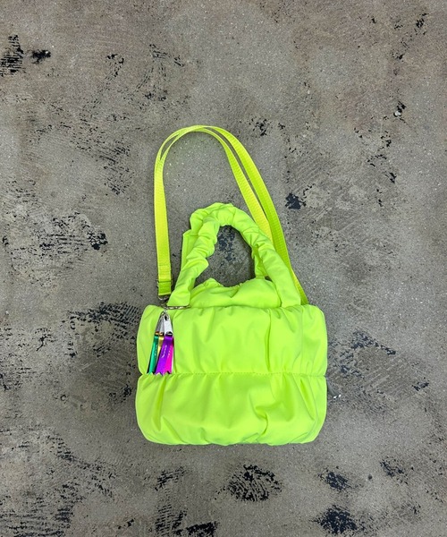 Magine(マージン)の「cheek:pokkori kinchaku 2way shoulder 巾着 2WAY ショルダー(ショルダーバッグ・レディース・イエロー/ブラック/ブルー/グレー・FREE)」の13枚目の写真