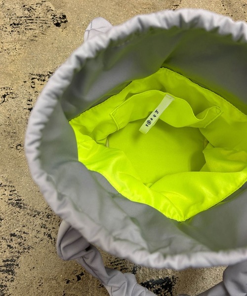 Magine(マージン)の「cheek:pokkori kinchaku 2way shoulder 巾着 2WAY ショルダー(ショルダーバッグ・レディース・イエロー/ブラック/ブルー/グレー・FREE)」の15枚目の写真