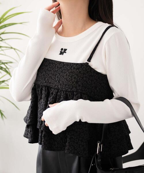 WEGO（ウィゴー）の「WEGO/ワンポイントデザインフィンガーホールリブロンT（Tシャツ/カットソー・レディース・オフホワイト/ホワイト系その他5/ブラック/ブラック系その他5・FREE）」の2枚目の写真