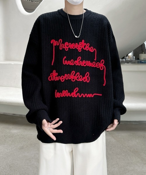 FVLMEN（フルメン）の「【FVLMEN】message logo stitch knit pullover/メッセージ ロゴ ステッチ ニット プルオーバー（ニット/セーター・メンズ・チャコールグレー/ブラック/レッド・MEDIUM/LARGE/X-LARGE）」の2枚目の写真