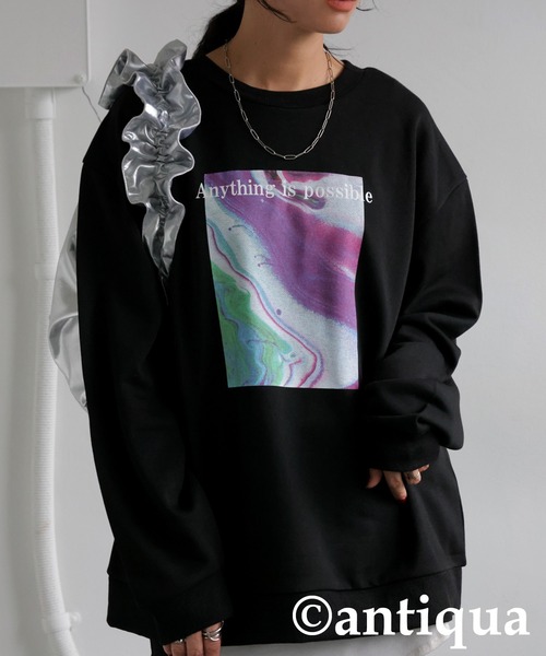 antiqua(アンティカ)の「プリントデザイントップス(スウェット・レディース・ブラック/ホワイト・ONESIZE)」の2枚目の写真