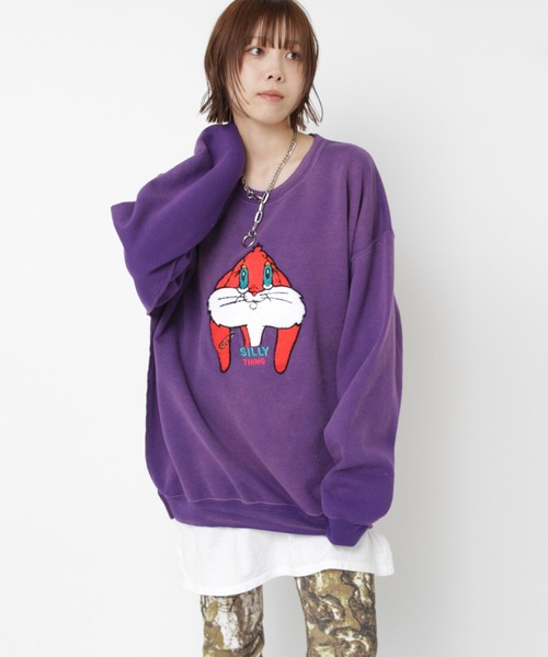 RNA（アールエヌエー）の「M2360 ユーズドエフェクトラビットトレーナー（Tシャツ/カットソー・レディース・イエロー系その他/ネイビー/レッド/パープル/イエロー/ブラック・MEDIUM）」の3枚目の写真