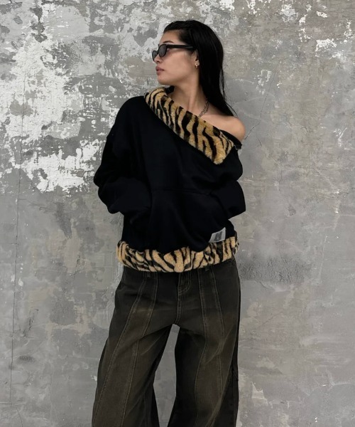 HTH（エイチティーエイチ）の「Switchable animal sweatshirt（スウェット・レディース・ブラック/グレー・フリー）」の4枚目の写真