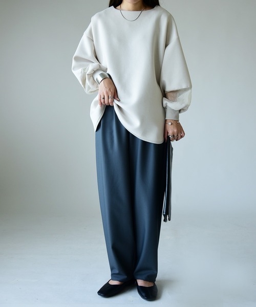 and it_（アンドイット）の「シアー切替スクーバワイドプルオーバー（スウェット・レディース・チャコール/アイボリー/ブラック・M）」の7枚目の写真