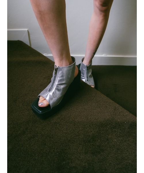 sahara（サハラ）の「Zip Up Sandals/ジップアップサンダル（サンダル・レディース・ブラック/シルバー/ブロンズ・L/S/M）」の13枚目の写真