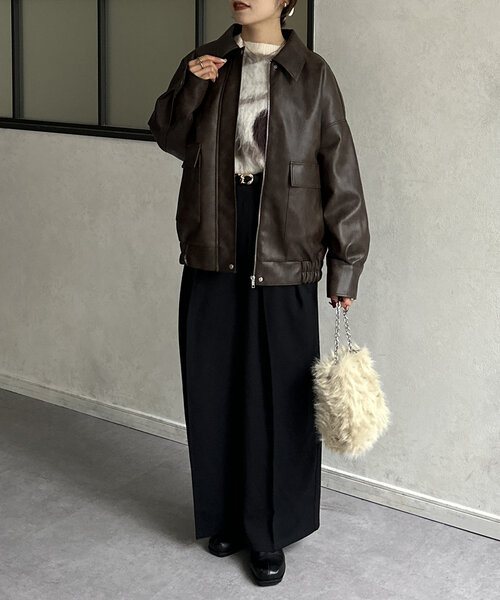 Thevon（ゼボン）の「ステンカラー合皮ブルゾン（ブルゾン・レディース・グレイッシュベージュ/ブラック/ブラウン・FREE）」の16枚目の写真