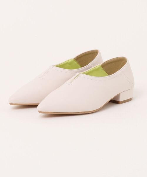 YOSUKE（ヨースケ）の「「YOSUKE/ヨースケ」ポインティッドトゥパンプス（パンプス・レディース・シャンパン/シルバー/アイボリー/ブラック・LL/L/M/S）」の2枚目の写真