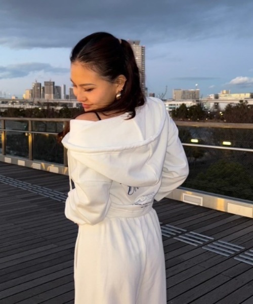 ROXY(ロキシー)の「SUN CHASERS ZIP/ロキシーショート丈ダブルジップアップパーカー(パーカー・レディース・グレー/ホワイト/ピンク・MEDIUM/LARGE/SMALL)」の22枚目の写真