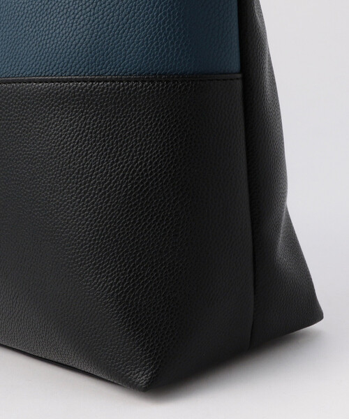 COMME CA ISM(コムサイズム)の「バイカラー トートバッグ(トートバッグ・メンズ・ブラック×グレー/ブラック×ブルー・FREE)」の9枚目の写真