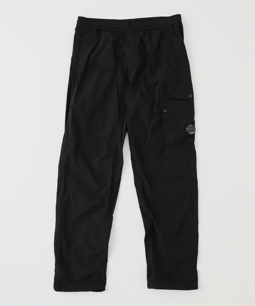 C.P. COMPANY（シーピーカンパニー）の「【C.P. Company / シーピーカンパニー】CHROME-R REGULAR CARGO PANTS（カーゴパンツ・メンズ・ブラック/グレー・48/50/46）」の2枚目の写真