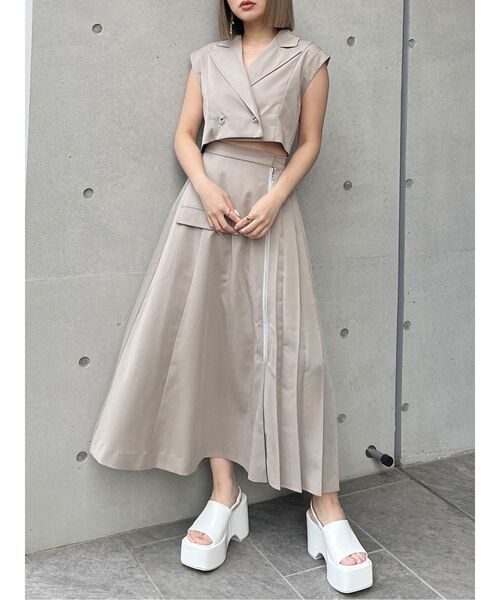 MURUA（ムルーア）の「リングボタンテーラードワンピース（ワンピース・レディース・ブラック/ベージュ/カーキ・FREE）」の3枚目の写真