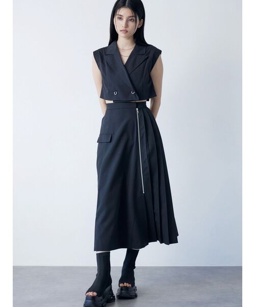 MURUA（ムルーア）の「リングボタンテーラードワンピース（ワンピース・レディース・ブラック/ベージュ/カーキ・FREE）」の2枚目の写真