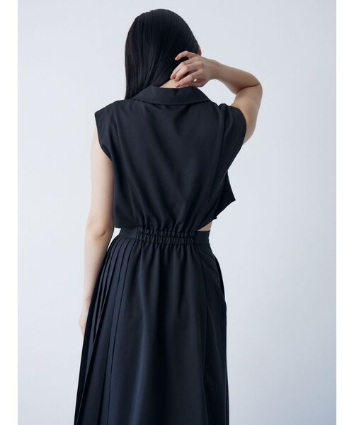 MURUA（ムルーア）の「リングボタンテーラードワンピース（ワンピース・レディース・ブラック/ベージュ/カーキ・FREE）」の11枚目の写真