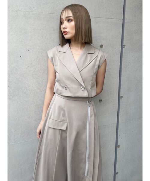 MURUA（ムルーア）の「リングボタンテーラードワンピース（ワンピース・レディース・ブラック/ベージュ/カーキ・FREE）」の18枚目の写真