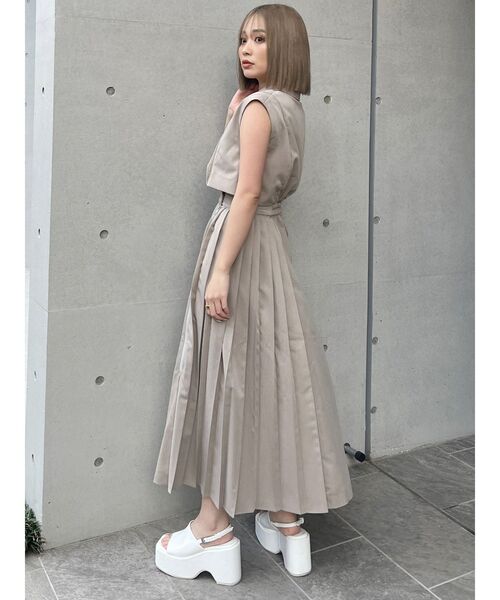 MURUA（ムルーア）の「リングボタンテーラードワンピース（ワンピース・レディース・ブラック/ベージュ/カーキ・FREE）」の19枚目の写真