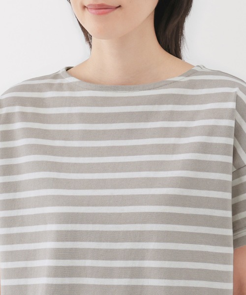 無印良品（ムジルシリョウヒン）の「婦人　ボーダーボートネック半袖Ｔシャツ（Tシャツ/カットソー・レディース・ネイビー系/スモーキーグリーン系/オレンジ系/ベージュ系/ネイビー系1/ブルー系・S/M/L/XL）」の10枚目の写真