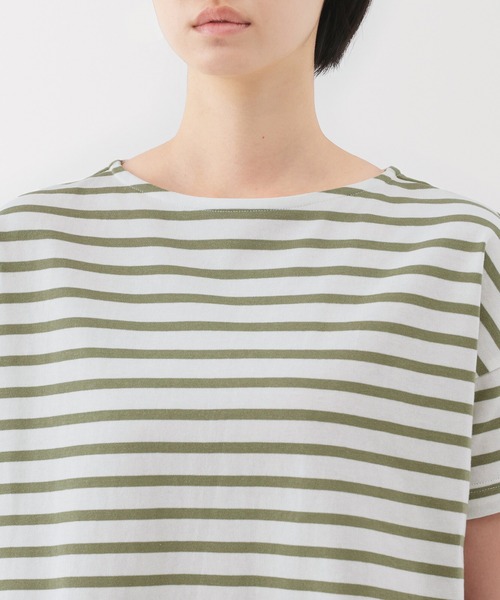 無印良品（ムジルシリョウヒン）の「婦人　ボーダーボートネック半袖Ｔシャツ（Tシャツ/カットソー・レディース・ネイビー系/スモーキーグリーン系/オレンジ系/ベージュ系/ネイビー系1/ブルー系・S/M/L/XL）」の17枚目の写真