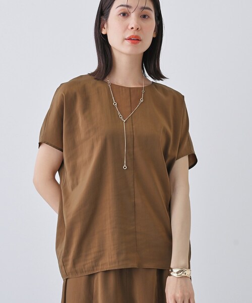 INDIVI（インディヴィ）の「【通気性◎撥水／接触冷感／UVケア】ドルマンスリーブブラウス（シャツ/ブラウス・レディース・オレンジ/ダークブラウン/オフホワイト/ネイビー系5/ダークブラウン系5・05/13/15 /19/34/38/03）」の3枚目の写真