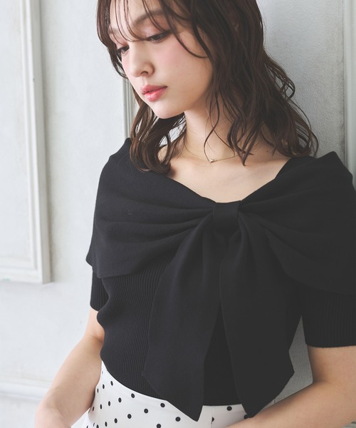 INGNI(イング)の「オフショルリボン半袖ニット(ニット/セーター・レディース・ピンク/ブラック/ブルー/オフホワイト・M)」の3枚目の写真
