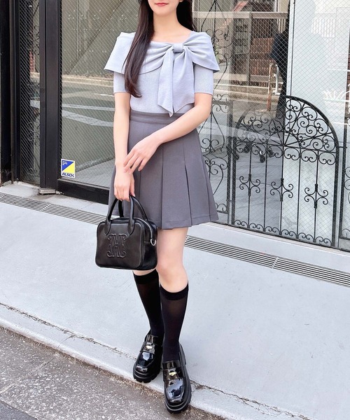 INGNI(イング)の「オフショルリボン半袖ニット(ニット/セーター・レディース・ピンク/ブラック/ブルー/オフホワイト・M)」の19枚目の写真